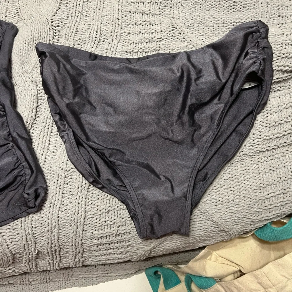 Bathing suit - Picture 2 of 3